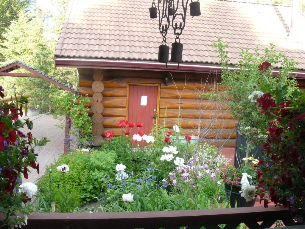 Hitching Post Resort Kelowna Pokoj fotografie