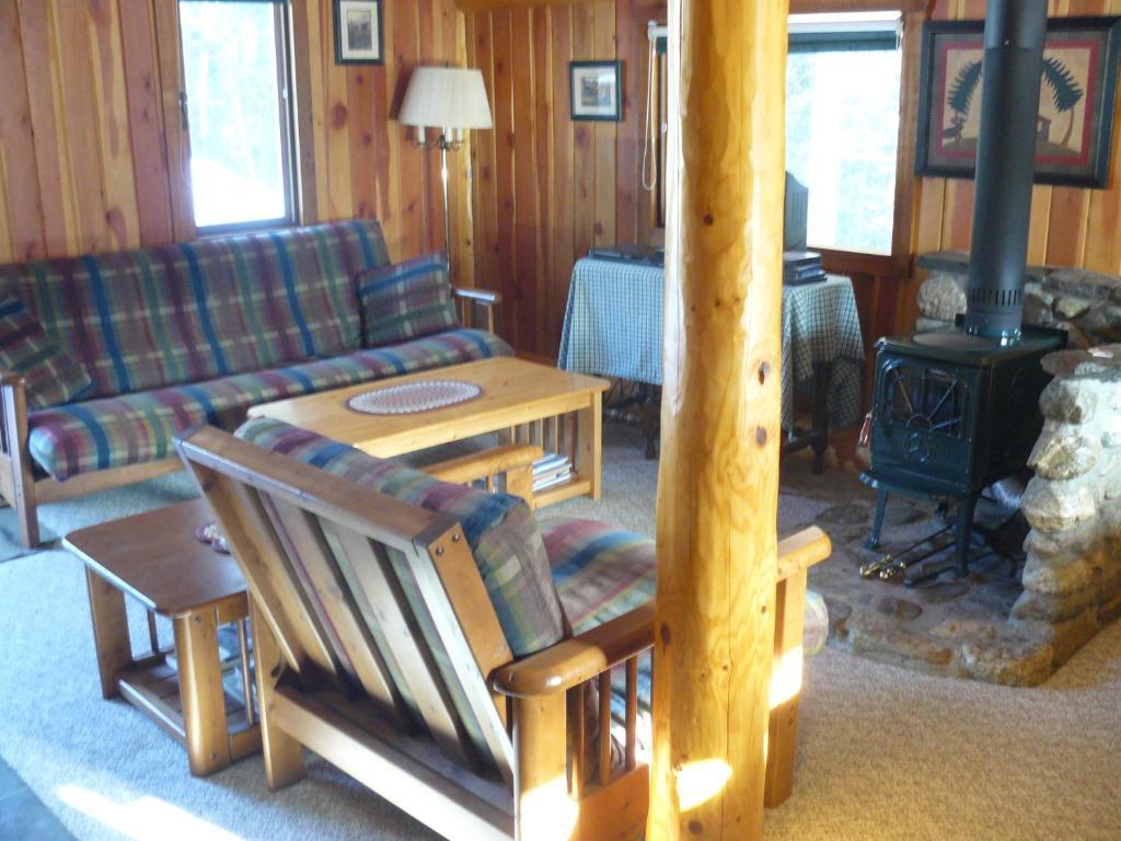 Hitching Post Resort Kelowna Pokoj fotografie