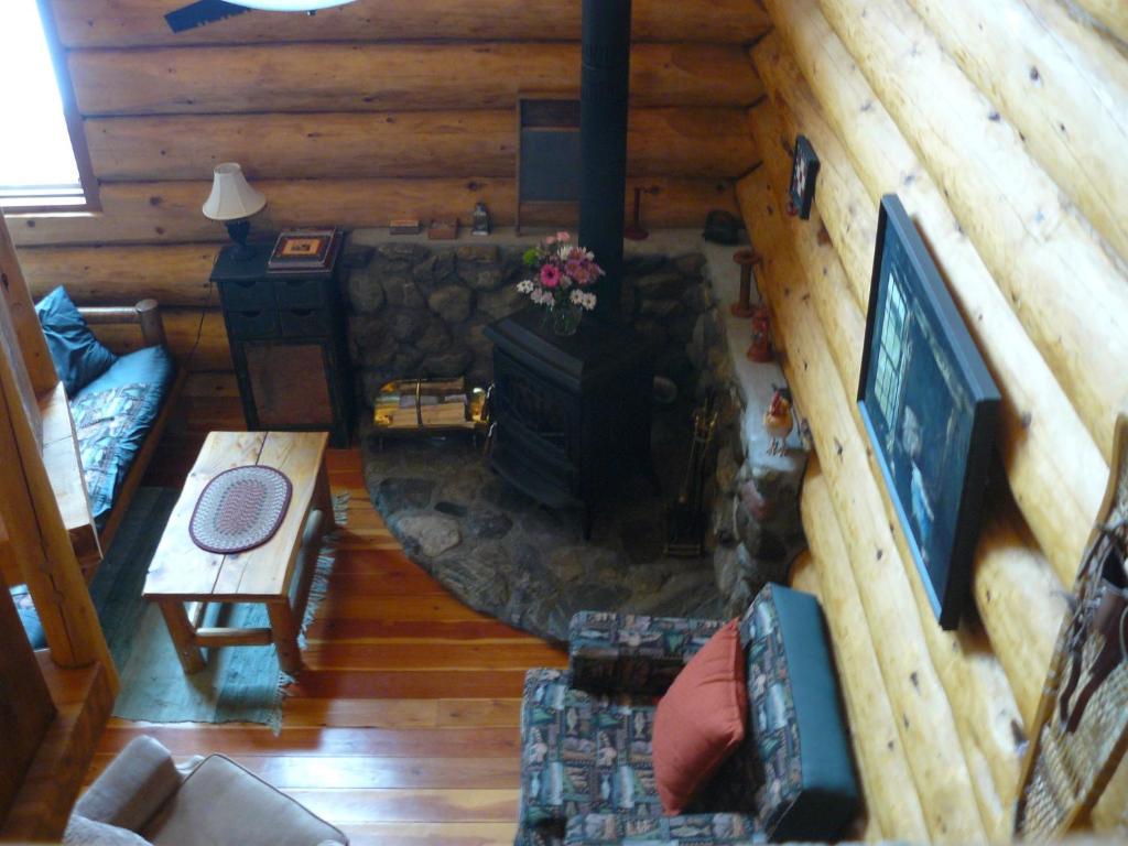 Hitching Post Resort Kelowna Pokoj fotografie