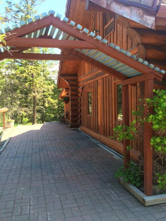 Hitching Post Resort Kelowna Exteriér fotografie