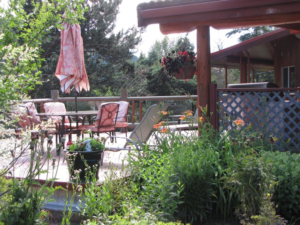 Hitching Post Resort Kelowna Exteriér fotografie